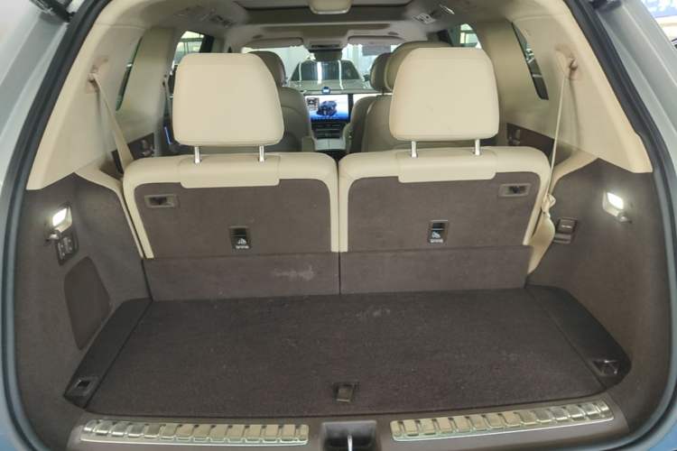 Used Hima AITO M9 2024 Range-Extended Ultra Version 42 kWh 6-Seater Model Trunk