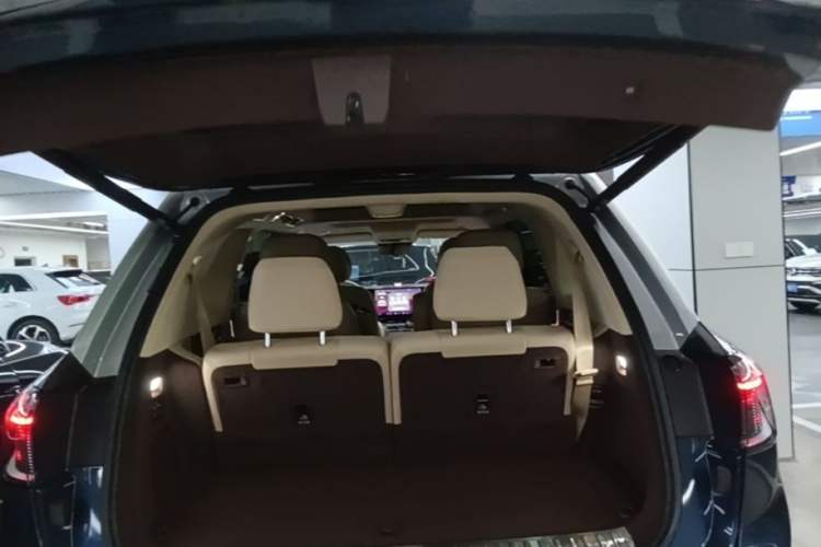 Used Hima AITO M9 2024 Range-Extended Ultra Version 42 kWh 6-Seater Model Trunk