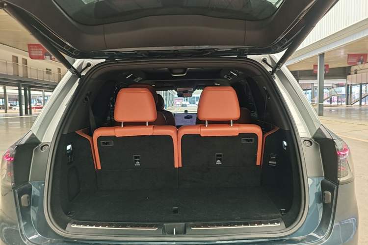 Used Hima AITO M9 2024 Range-Extended Ultra Version 42 kWh 6-Seater Model Trunk