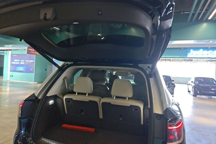Used Hima AITO M9 2024 Range-Extended Ultra Version 42 kWh 6-Seater Model Trunk