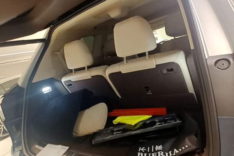 Used Hima AITO M9 2024 Range-Extended Ultra Version 42 kWh 6-Seater Model Trunk
