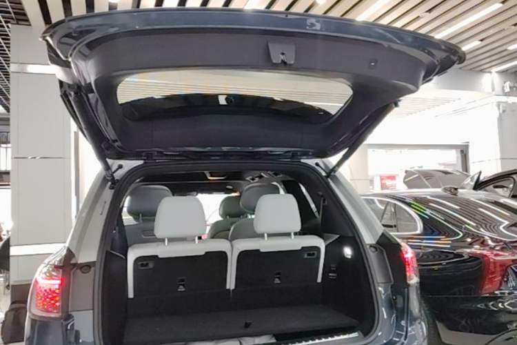 Used Hima AITO M9 2024 Range-Extended Ultra Version 42 kWh 6-Seater Model Trunk