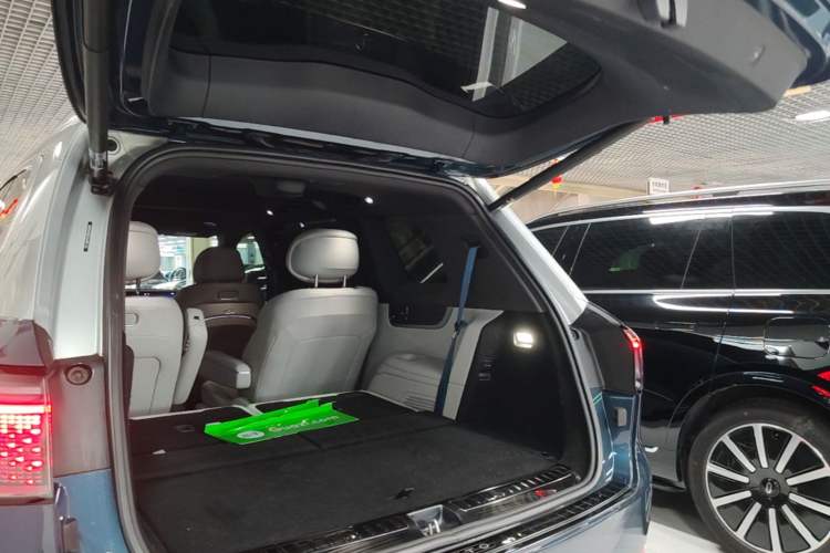 Used Hima AITO M9 2024 Range-Extended Ultra Version 42 kWh 6-Seater Model Trunk