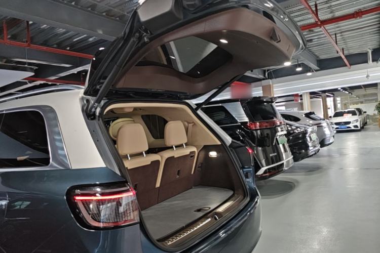 Used Hima AITO M9 2024 Range-Extended Ultra Version 52 kWh 6-Seater Model Trunk