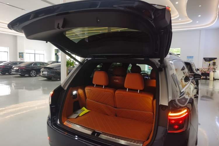 Used Hima AITO M9 2024 Range-Extended Ultra Version 42 kWh 6-Seater Model Trunk
