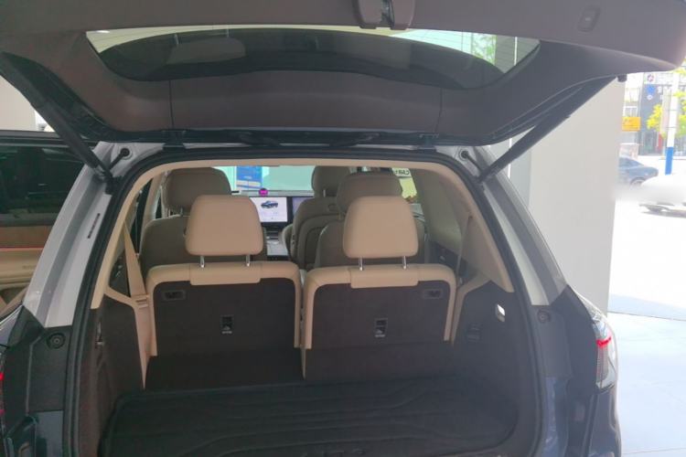 Used Hima AITO M9 2024 Range-Extended Ultra Version 42 kWh 6-Seater Model Trunk