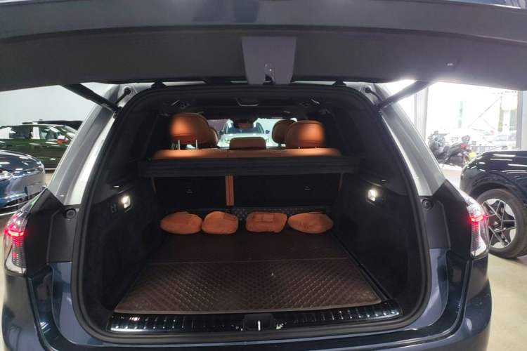 Used Hima AITO M9 2024 Range-Extended Ultra Version 52 kWh 5-Seater Model Trunk