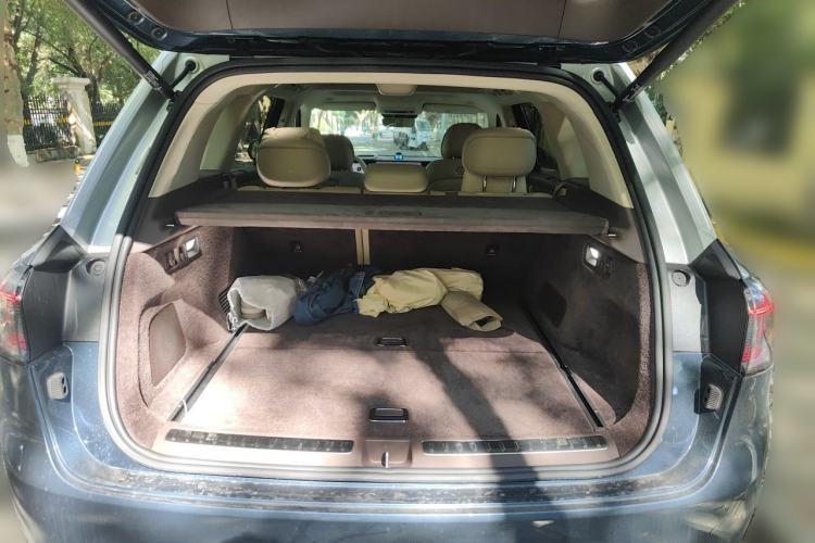 Used Hima AITO M9 2024 All-Electric Ultra Version 100 kWh 5-Seater Model Trunk