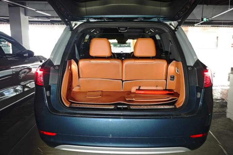 Used Hima AITO M9 2024 Range-Extended Ultra Version 42 kWh 6-Seater Model Trunk