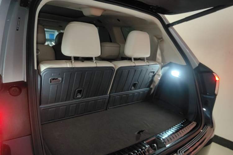 Used Hima AITO M9 2024 Range-Extended Ultra Version 52 kWh 6-Seater Model Trunk