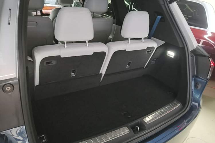 Used Hima AITO M9 2024 Range-Extended Ultra Version 42 kWh 6-Seater Model Trunk