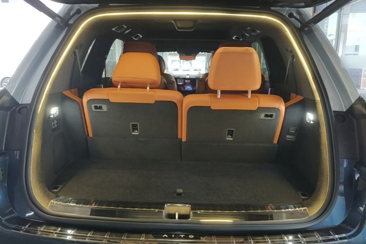Used Hima AITO M9 2024 Range-Extended Ultra Version 42 kWh 6-Seater Model Trunk