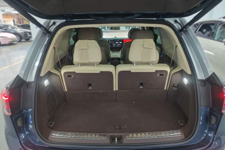 Used Hima AITO M9 2024 Range-Extended Ultra Version 42 kWh 6-Seater Model Trunk