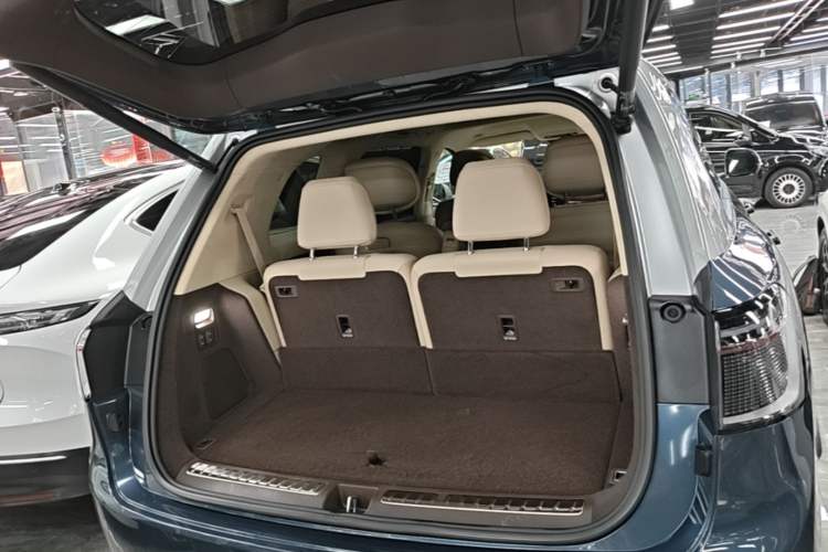 Used Hima AITO M9 2024 Range-Extended Max Edition 42 kWh 6-Seater Version Trunk