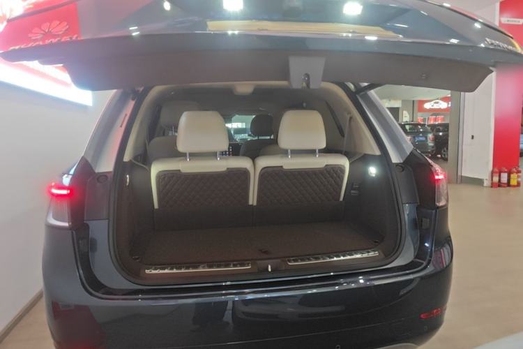 Used Hima AITO M9 2024 All-Electric Ultra Version 100 kWh 6-Seater Model Trunk