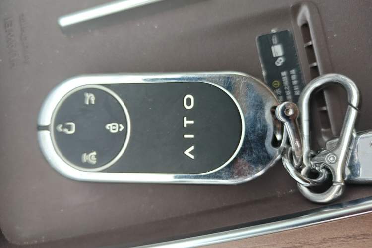 Used Hima AITO M9 2024 Range-Extended Ultra Version 42 kWh 6-Seater Model Vehicle Key