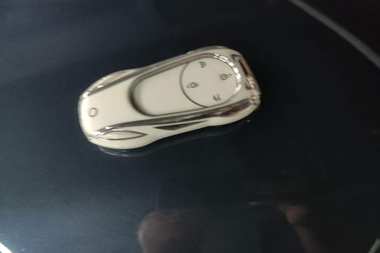 Used Hima AITO M9 2024 Range-Extended Ultra Version 42 kWh 6-Seater Model Vehicle Key