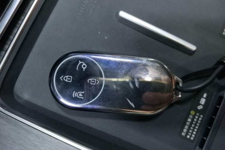 Used Hima AITO M9 2024 Range-Extended Ultra Version 42 kWh 6-Seater Model Vehicle Key