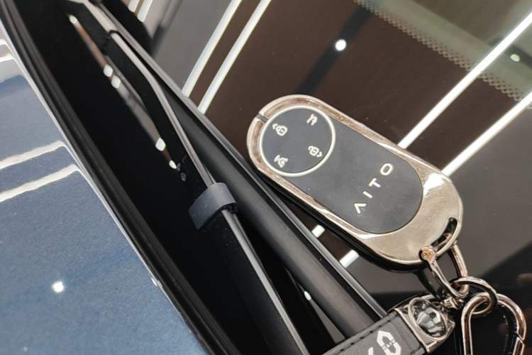 Used Hima AITO M9 2024 Range-Extended Ultra Version 42 kWh 6-Seater Model Vehicle Key