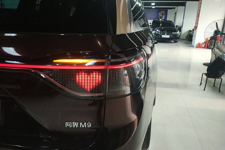 Used Hima AITO M9 2024 Range-Extended Max Edition 42 kWh 6-Seater Version Exterior 6