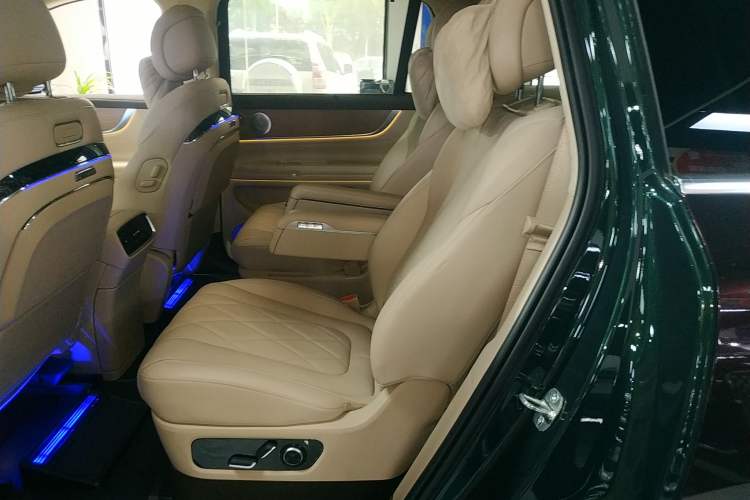Used Hima AITO M9 2024 Range-Extended Max Edition 42 kWh 6-Seater Version Interior 4