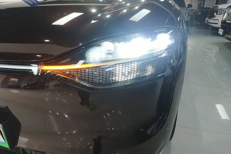 Used Hima AITO M9 2024 Range-Extended Max Edition 42 kWh 6-Seater Version Left Front Headlight