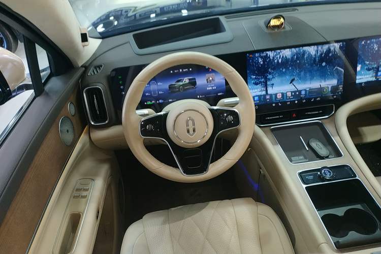 Used Hima AITO M9 2024 Range-Extended Max Edition 42 kWh 6-Seater Version Steering Wheel