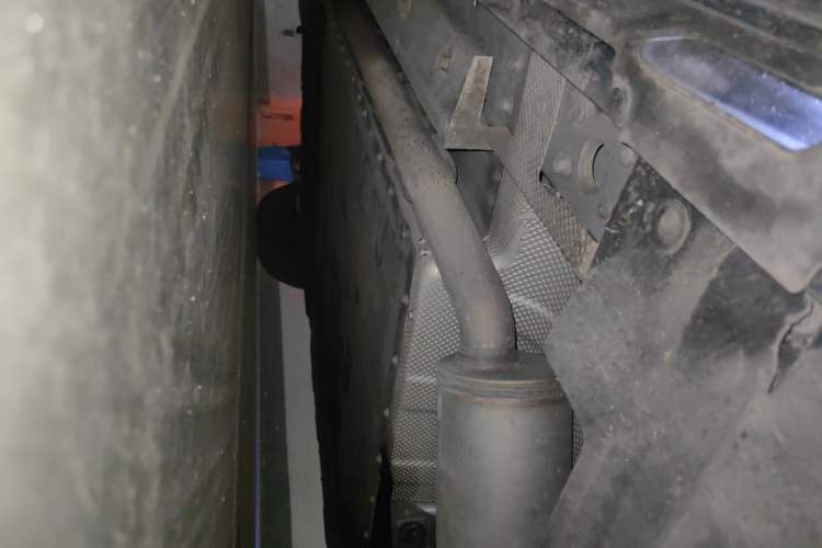 Used Hima AITO M9 2024 Range-Extended Ultra Version 52 kWh 6-Seater Model Chassis Front Right