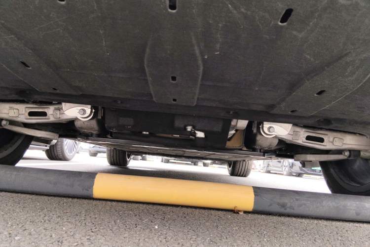 Used Hima AITO M9 2024 All-Electric Ultra Version 100 kWh 6-Seater Model Chassis Rear