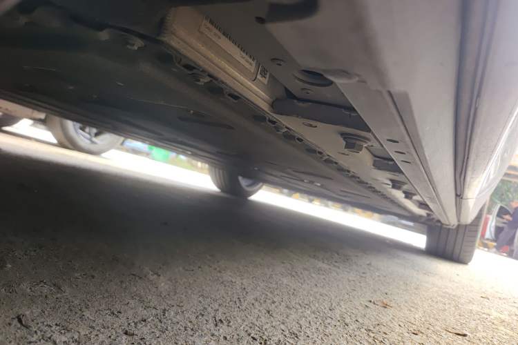 Used Hima AITO M9 2024 All-Electric Ultra Version 100 kWh 6-Seater Model Chassis Rear Right