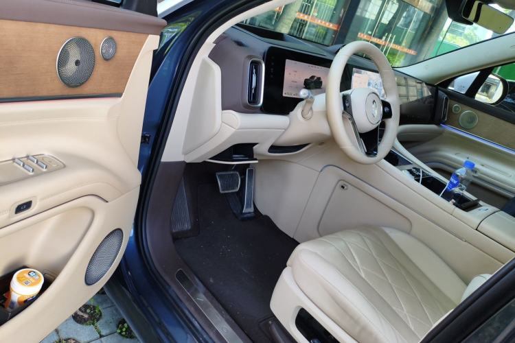 Used Hima AITO M9 2024 Range-Extended Ultra Version 52 kWh 6-Seater Model Driver Seat