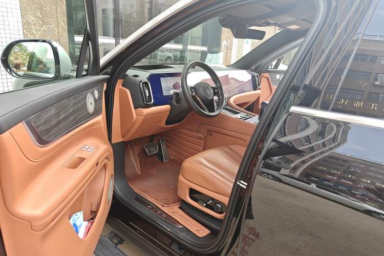 Used Hima AITO M9 2024 Range-Extended Ultra Version 42 kWh 6-Seater Model Driver Seat