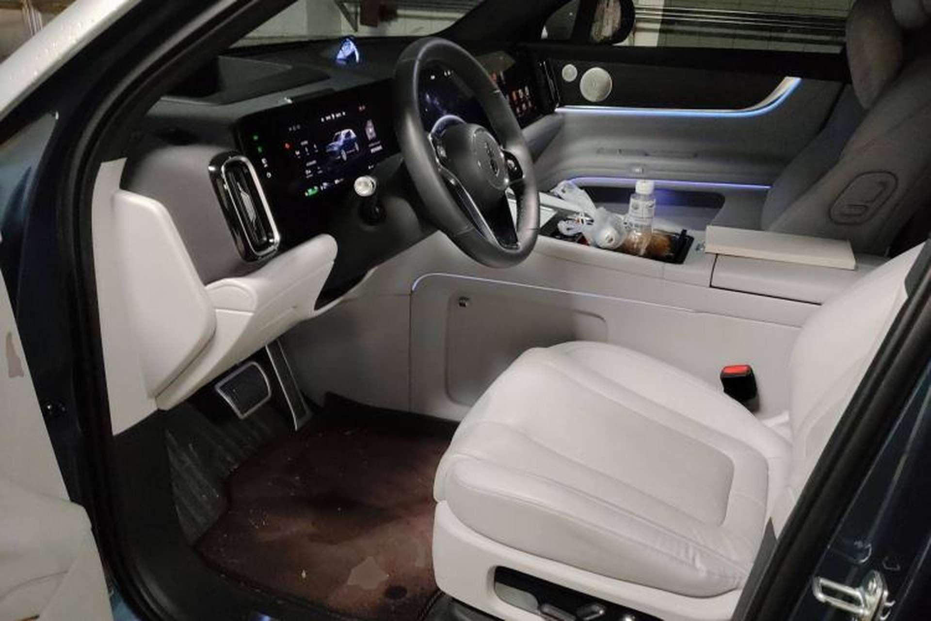 Used Hima AITO M9 2024 Range-Extended Max Edition 42 kWh 6-Seater Version Driver Seat