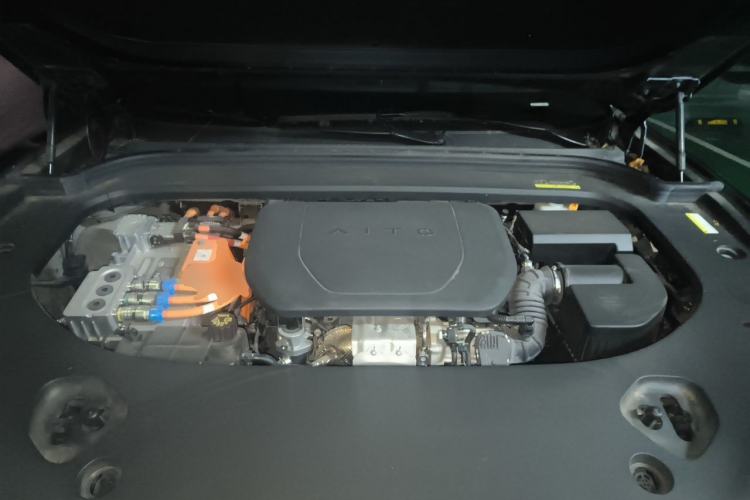 Used Hima AITO M9 2024 Range-Extended Ultra Version 52 kWh 6-Seater Model Engine Bay