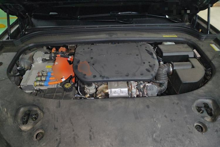Used Hima AITO M9 2024 Range-Extended Ultra Version 42 kWh 6-Seater Model Engine Bay