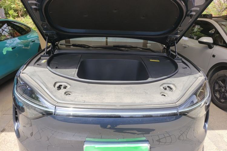 Used Hima AITO M9 2024 All-Electric Ultra Version 100 kWh 6-Seater Model Engine Bay