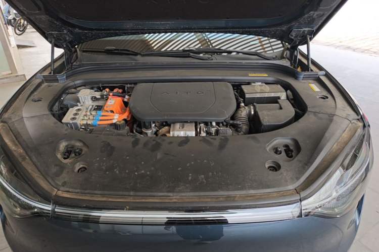 Used Hima AITO M9 2024 Range-Extended Ultra Version 42 kWh 6-Seater Model Engine Bay