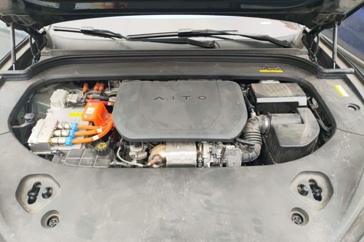 Used Hima AITO M9 2024 Range-Extended Ultra Version 42 kWh 6-Seater Model Engine Bay