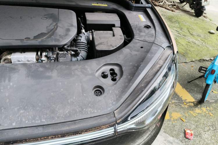 Used Hima AITO M9 2024 Range-Extended Ultra Version 42 kWh 6-Seater Model Engine Bay Left