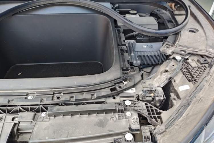 Used Hima AITO M9 2024 All-Electric Max Version 100 kWh 6-Seater Engine Bay Left