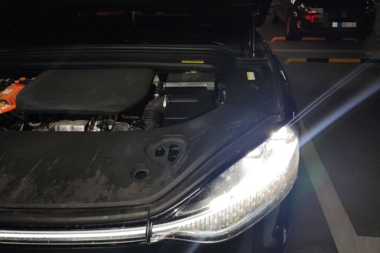 Used Hima AITO M9 2024 Range-Extended Ultra Version 42 kWh 6-Seater Model Engine Bay Left