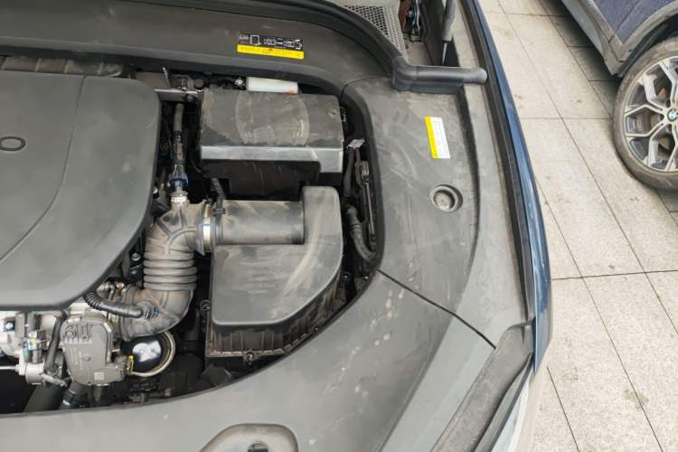 Used Hima AITO M9 2024 Range-Extended Ultra Version 42 kWh 6-Seater Model Engine Bay Left