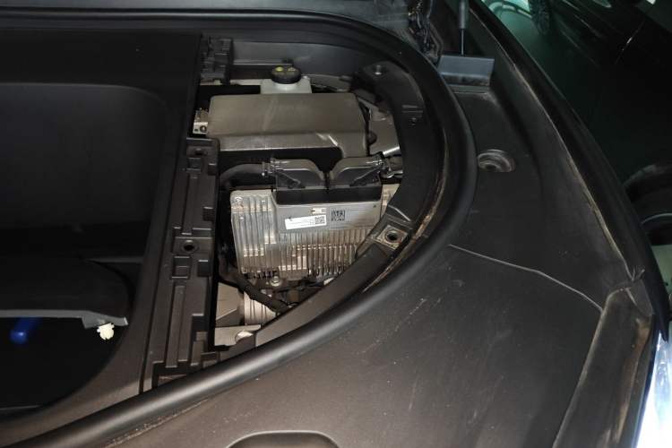 Used Hima AITO M9 2024 All-Electric Ultra Version 100 kWh 6-Seater Model Engine Bay Left