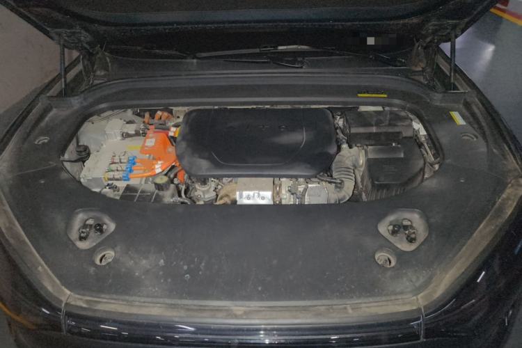 Used Hima AITO M9 2024 Range-Extended Ultra Version 42 kWh 6-Seater Model Engine Bay