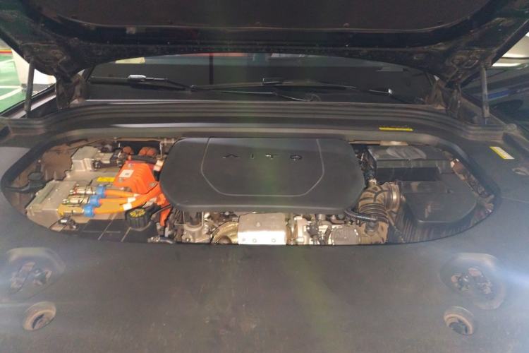 Used Hima AITO M9 2024 Range-Extended Ultra Version 42 kWh 6-Seater Model Engine Bay