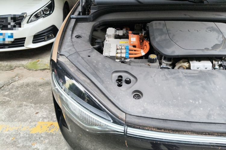 Used Hima AITO M9 2024 Range-Extended Ultra Version 42 kWh 6-Seater Model Engine Bay Right