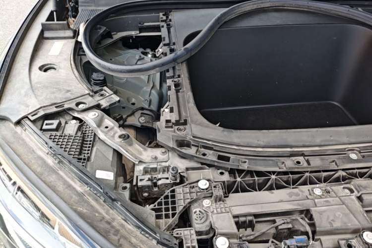 Used Hima AITO M9 2024 All-Electric Max Version 100 kWh 6-Seater Engine Bay Right