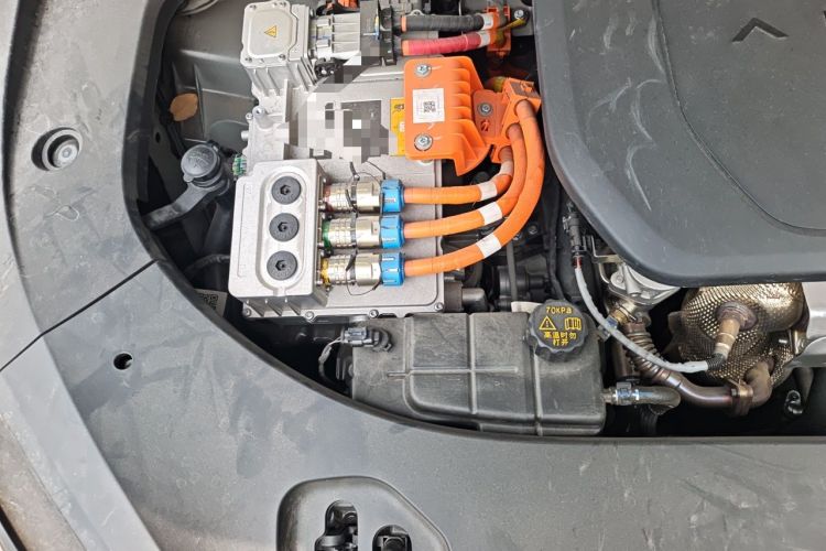 Used Hima AITO M9 2024 Range-Extended Ultra Version 42 kWh 6-Seater Model Engine Bay Right