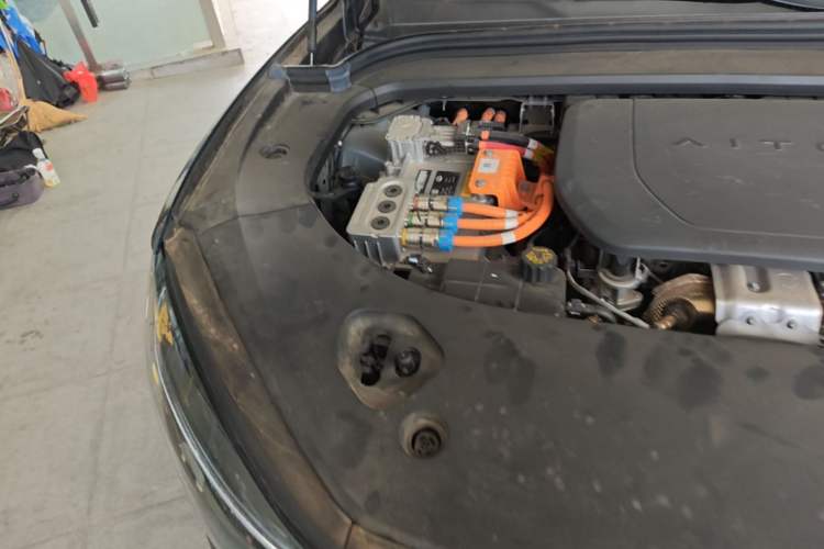 Used Hima AITO M9 2024 Range-Extended Ultra Version 42 kWh 6-Seater Model Engine Bay Right