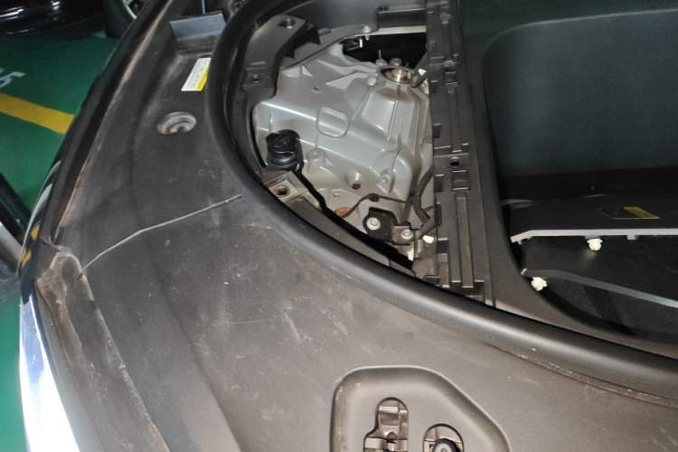 Used Hima AITO M9 2024 All-Electric Ultra Version 100 kWh 6-Seater Model Engine Bay Right